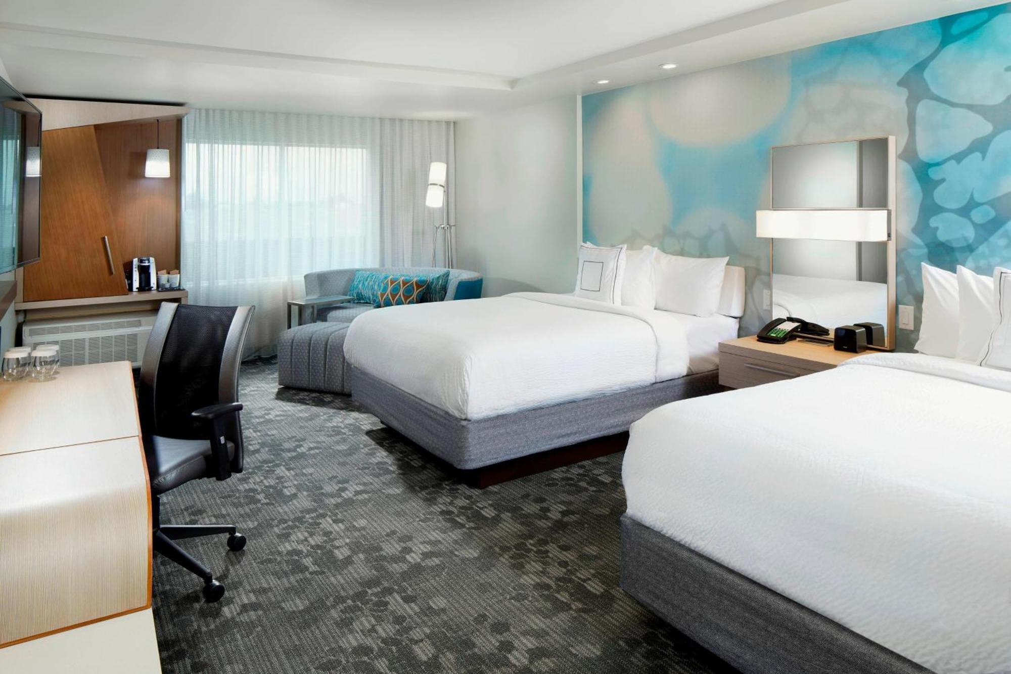 Courtyard By Marriott Intercontinental Airport Hotel 3*